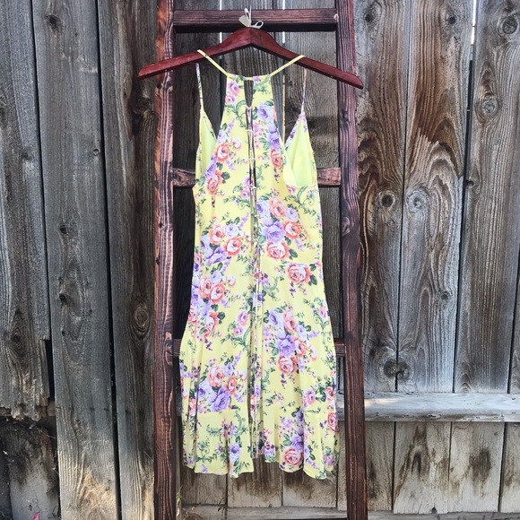 Summer Floral Dress - Picture 2 of 3